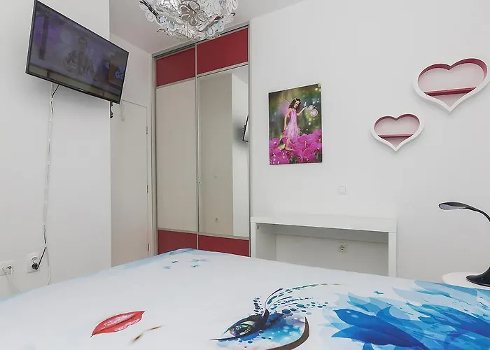 Penthouse Sunset マカルスカ