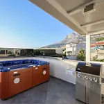 Penthouse Sunset マカルスカ