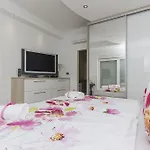 Penthouse Sunset マカルスカ