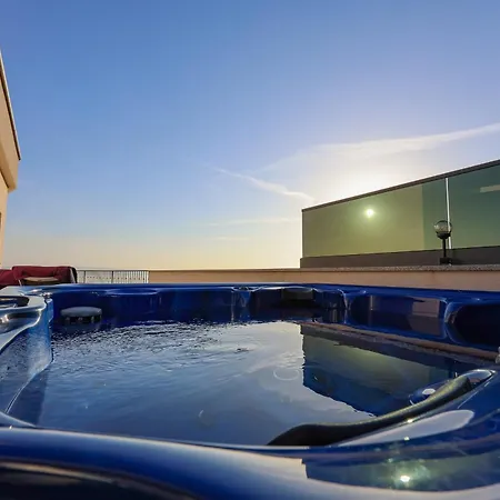 Penthouse Sunset شقة ماكارسكا