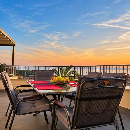Apartment Penthouse Sunset Makarska