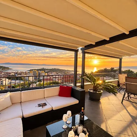 Penthouse Sunset Apartament *