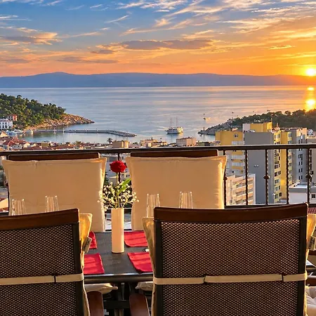 Penthouse Sunset Apartment Makarska