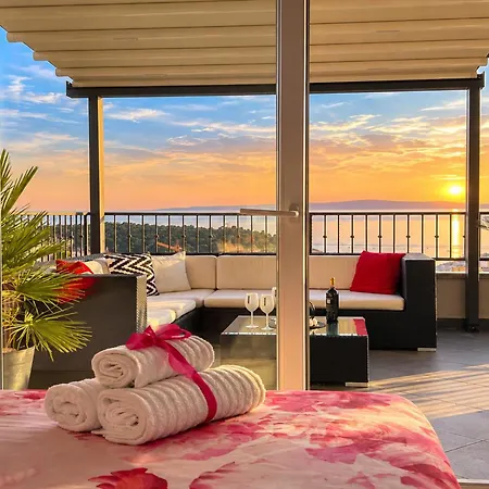 Penthouse Sunset Apartament *